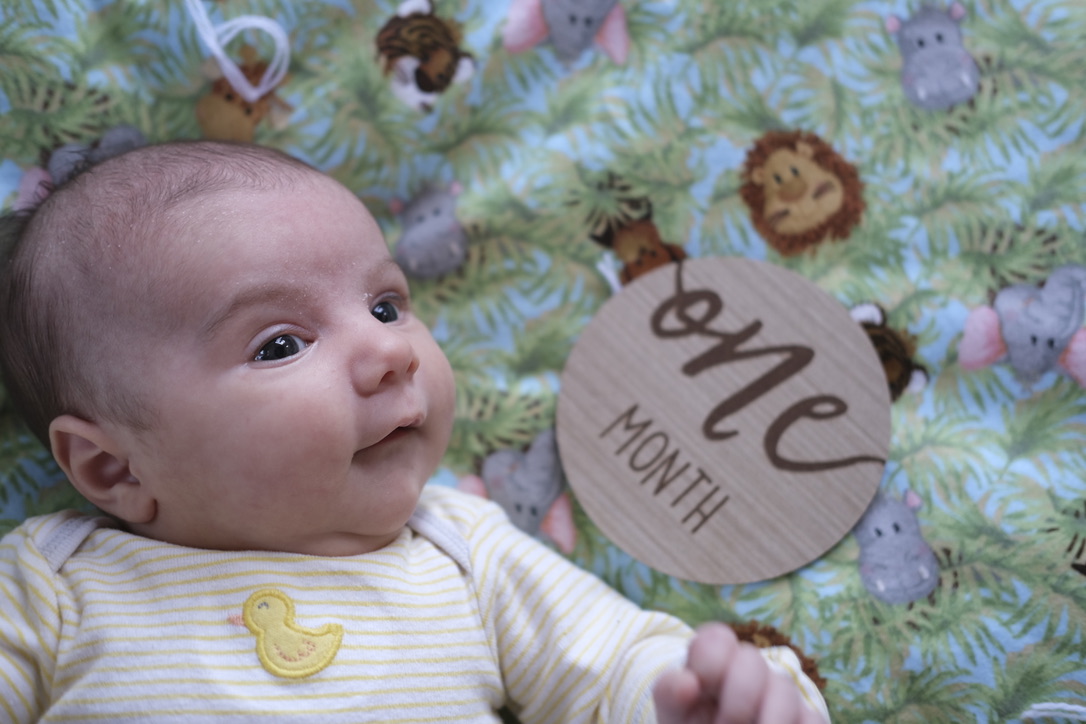 Zoe at 1 month